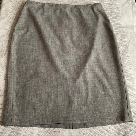 BANANA REPUBLIC Light Grey Pencil Skirt - Picture 1 of 3